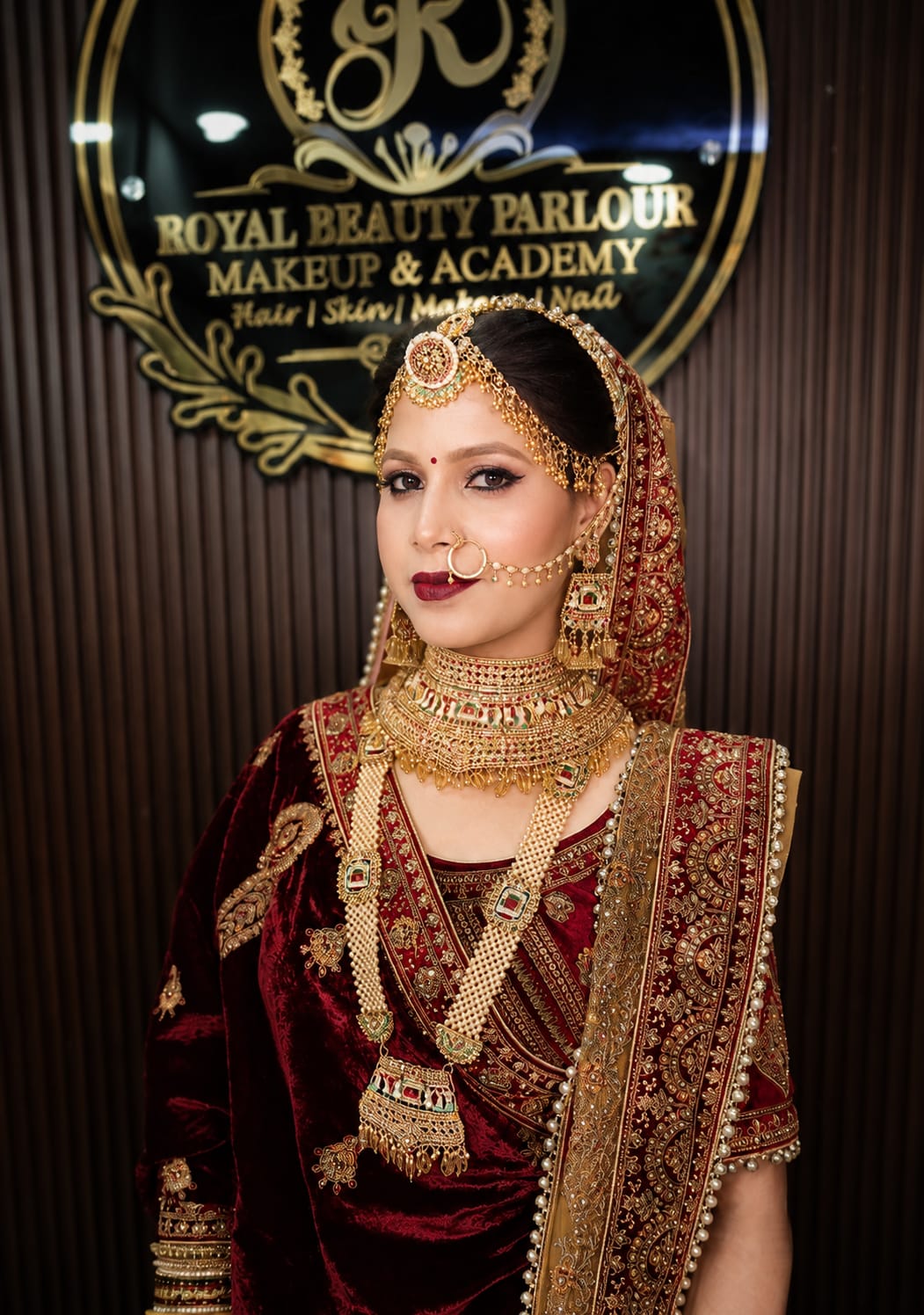 Royal Beauty Velvet Maroon